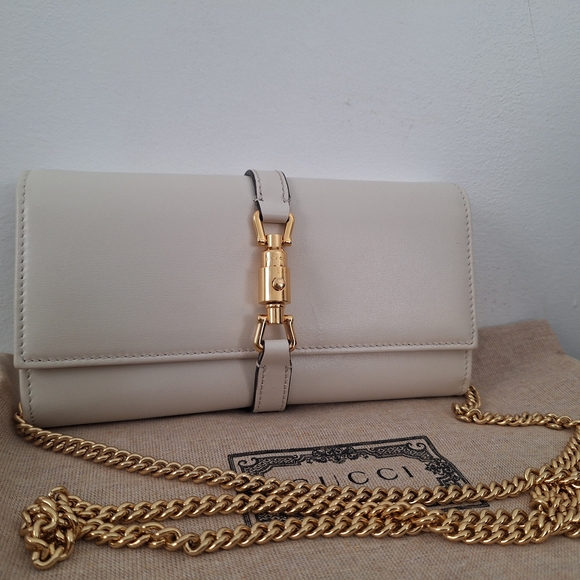 Gucci White Leather Chain Bag - Picture 2 of 7